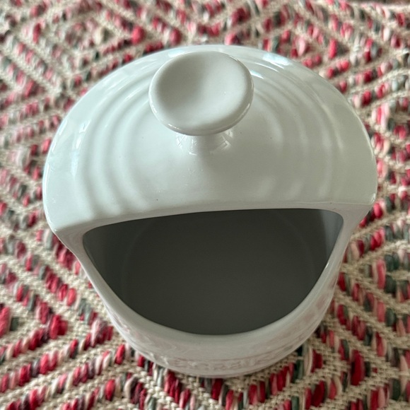 Le Creuset Classic White Salt Keeper Stoneware Crock - Picture 2 of 7